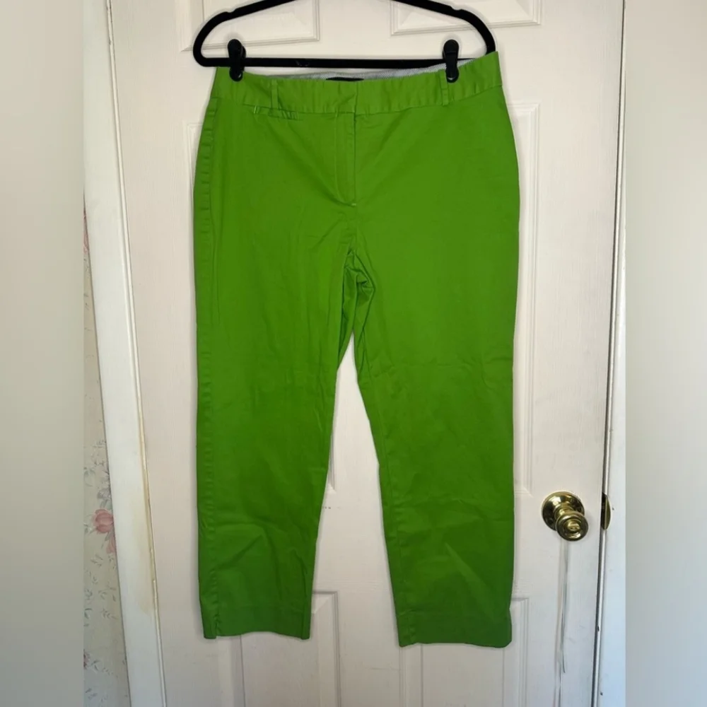 Talbots signature collection cropped chino style. - Picture 1 of 4